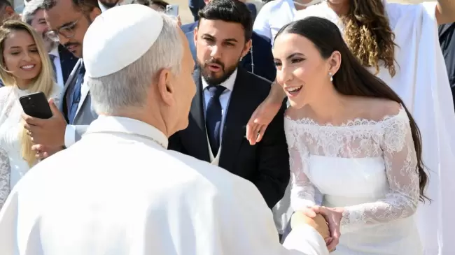 Inspirado en Amoris Laetitia de Papa Francisco, el Santo Padre Le�n XIV busca fortalecer el matrimonio y la familia