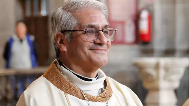 Mart�n Mu�oz L�pez. Vicario general y moderador de la Curia, quien firma la denuncia.