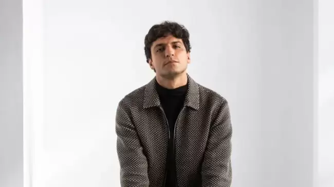 Un retiro de "Vida en el Esp�ritu" puso de rodillas ante Dios al joven escritor e influencer Tom�s P�ramo