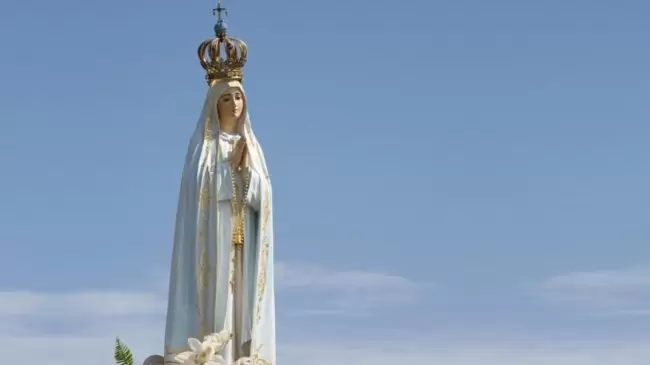 El tercer secreto de F�tima. Entrevista al cardenal Tarcisio Bertone sobre su encuentro con Sor Luc�a