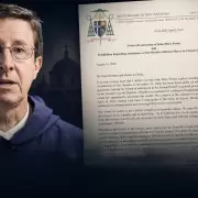 John Mary Foster, el excomulgado