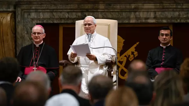 El Papa insiste en cuestionar los alcances de una IA que "disminuya a la humanidad"