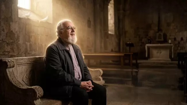 A los altares sube Ignacio Larra�aga, el sacerdote que llev� a miles al encuentro con Cristo en la oraci�n